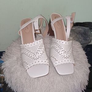 Chic White Women's Sandals